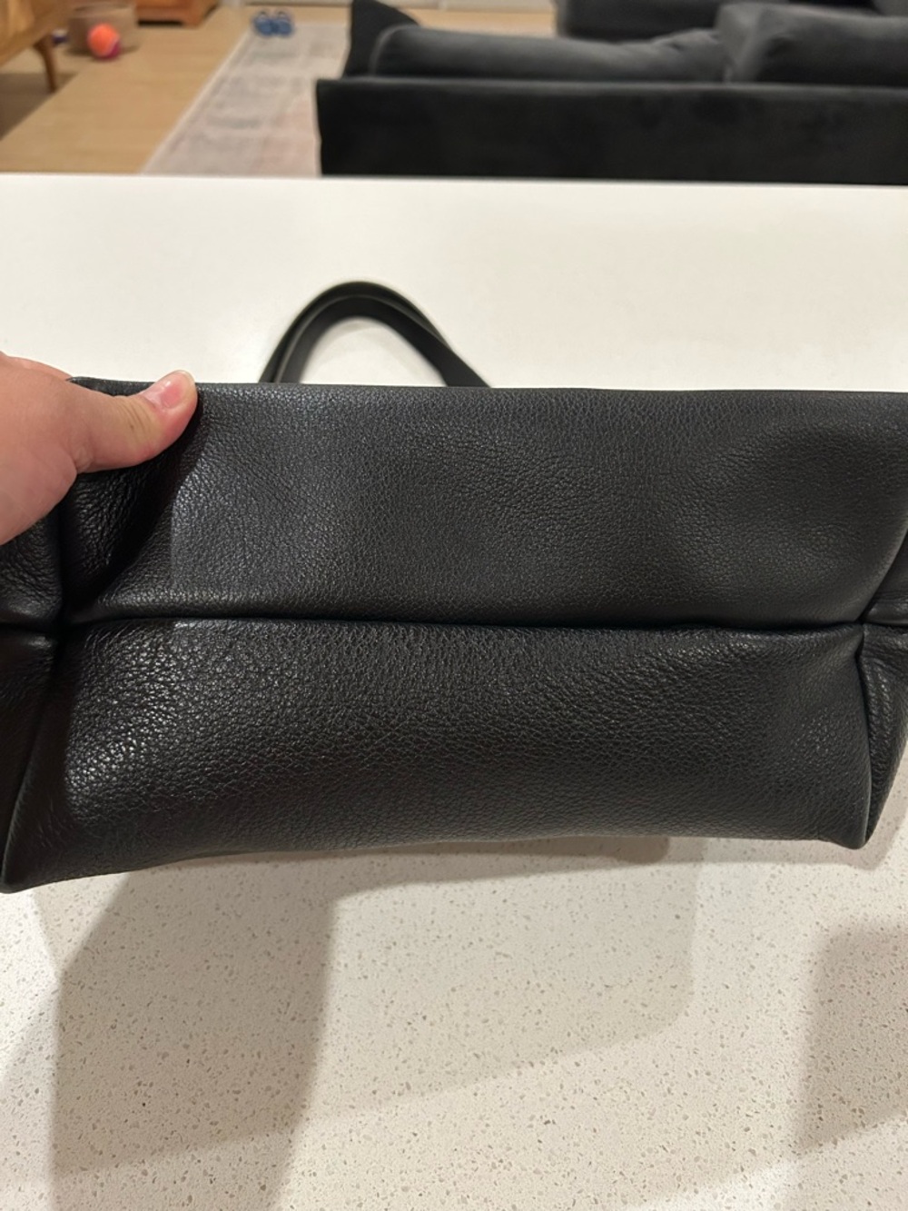 Portland Leather Almost Perfect Large Classic Tote Pebbled Black - Picture 2 of 6